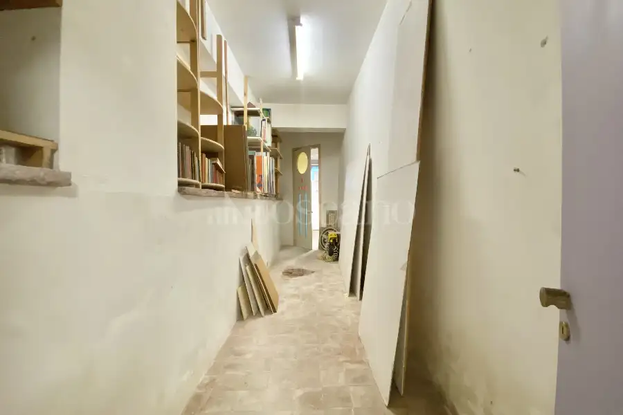Negozio in vendita di 209 mq a €260.000 (rif. 11/2025)