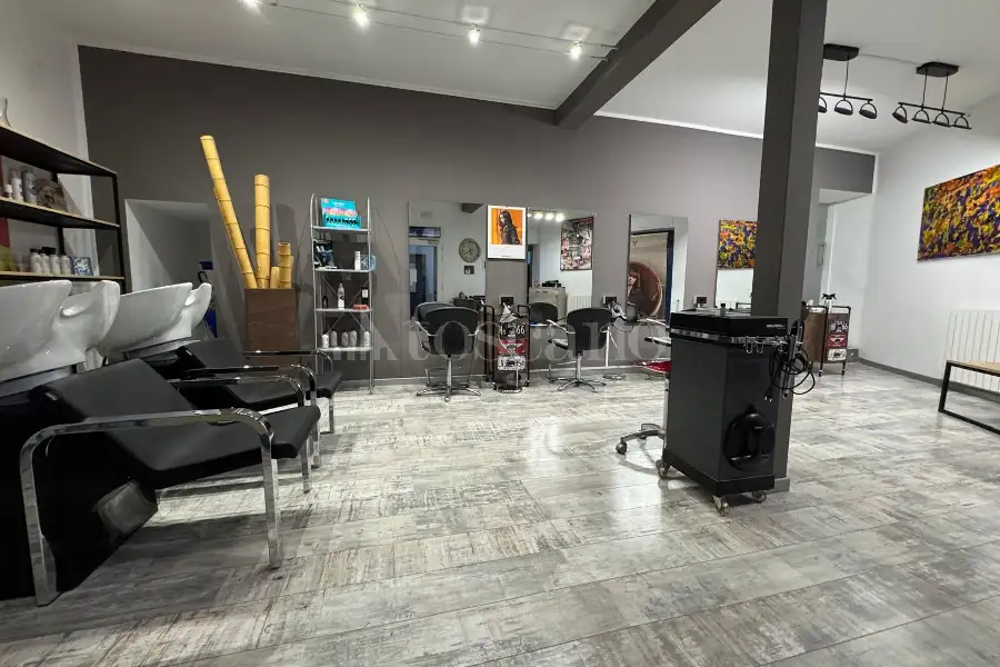 Negozio in vendita di 109 mq a €80.000 (rif. 130/2026)