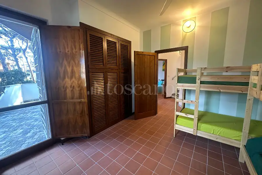 Villa Plurifamiliare in vendita di 180 mq a €1.200.000 (rif. 16/2026)