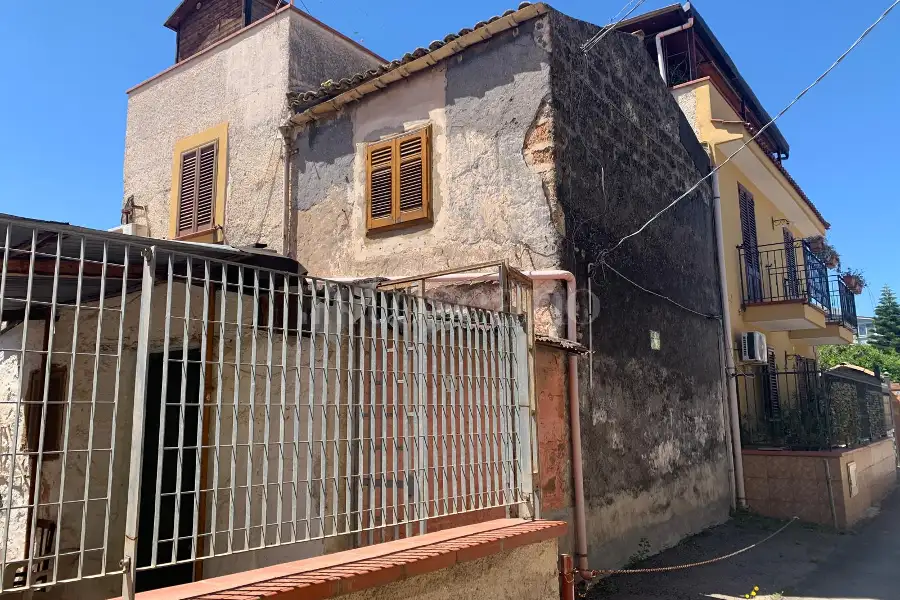 Casa Indipendente in vendita di 73 mq a €75.000 (rif. 17/2026)