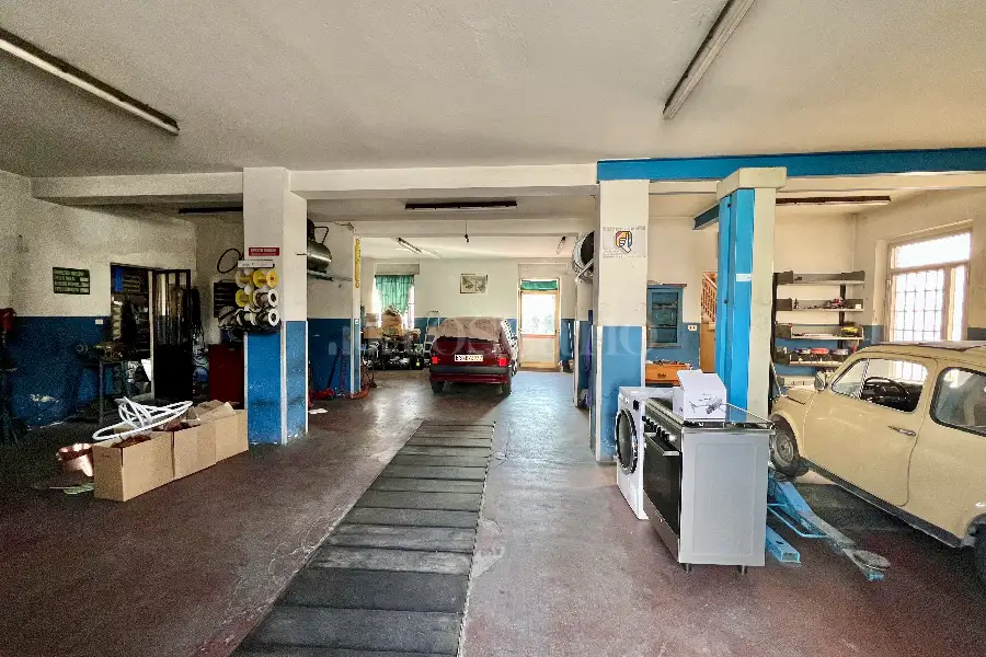 Casa Indipendente in vendita di 420 mq a €435.000 (rif. 10/2025)