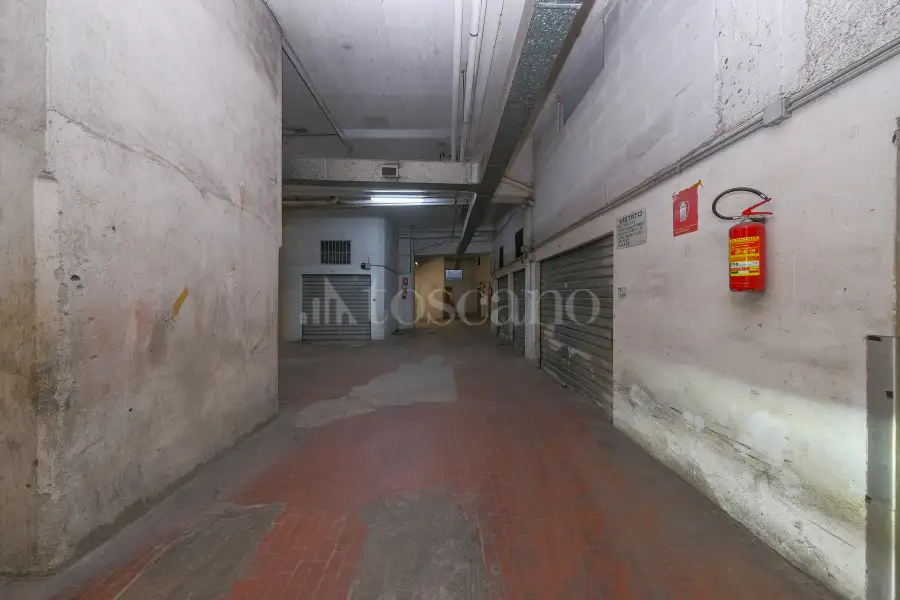 Box in vendita di 37 mq a €99.000 (rif. 4/2026)