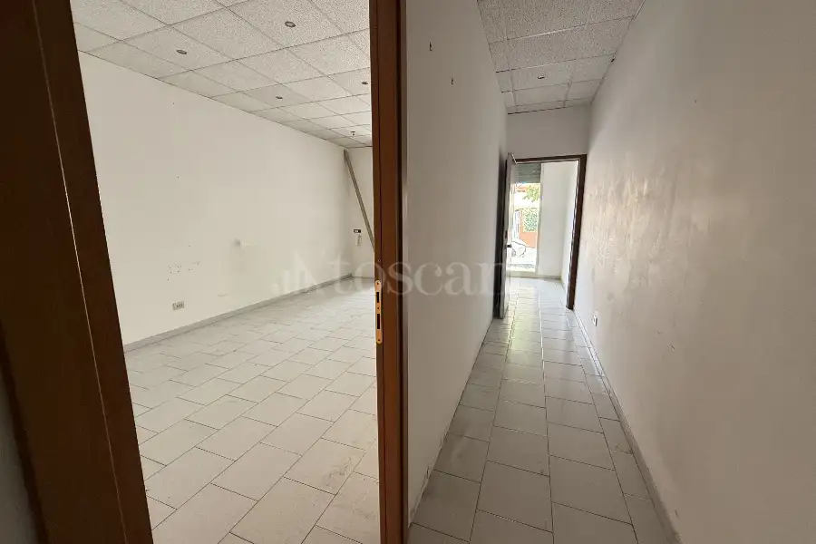 Negozio in affitto di 70 mq a €800 (rif. 3/2025)