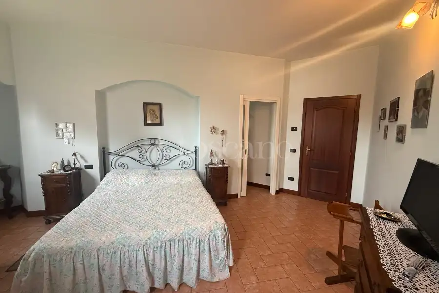 Casa Indipendente in vendita di 332 mq a €655.000 (rif. 52/2026)