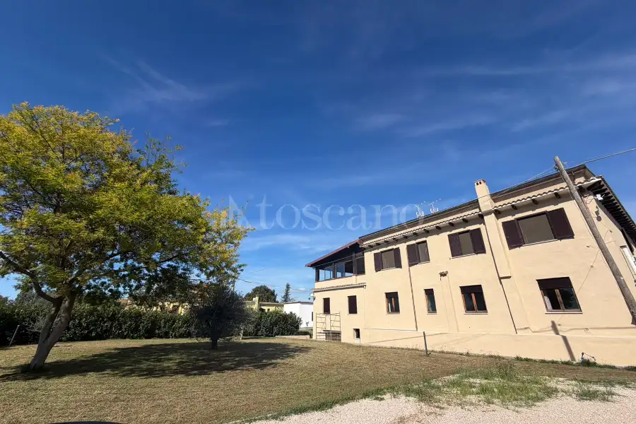 Villa in vendita di 350 mq a €650.000 (rif. 108/2025)