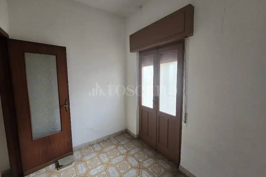Palazzo in vendita di 328 mq a €265.000 (rif. 61/2026)
