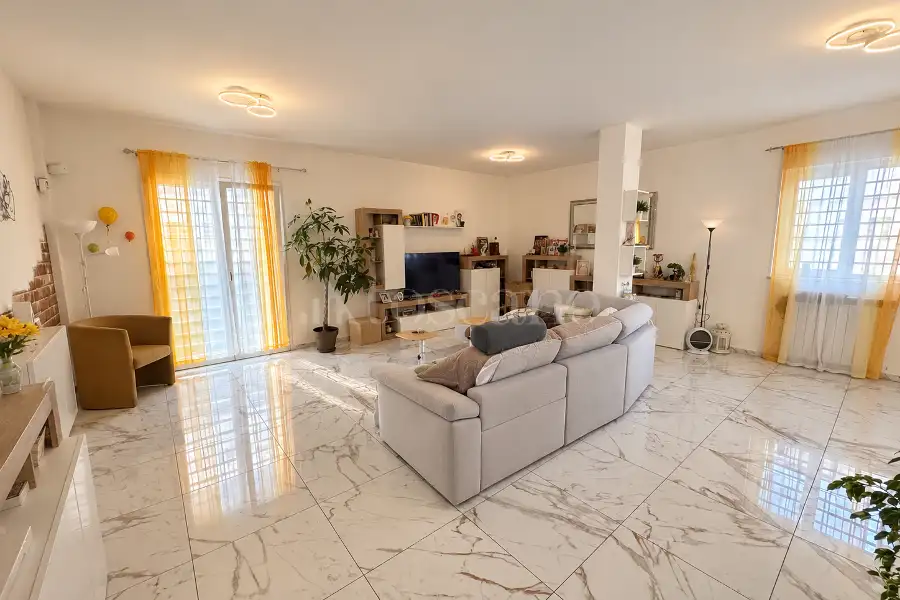 Villa in vendita di 160 mq a €449.000 (rif. 54/2026)