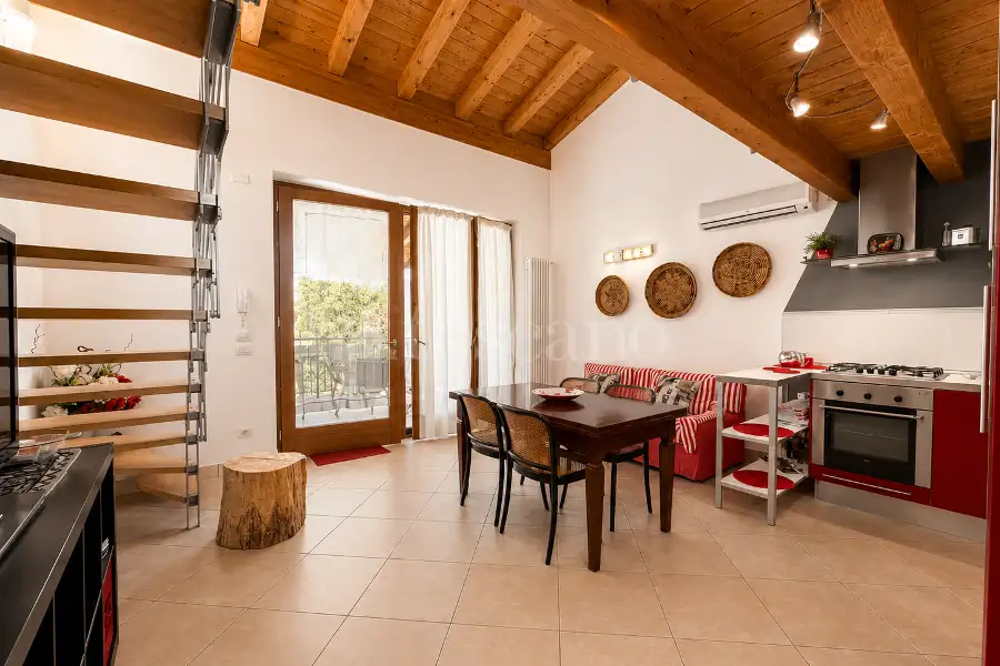 Casa in vendita di 70 mq a €640.000 (rif. 15/2026)