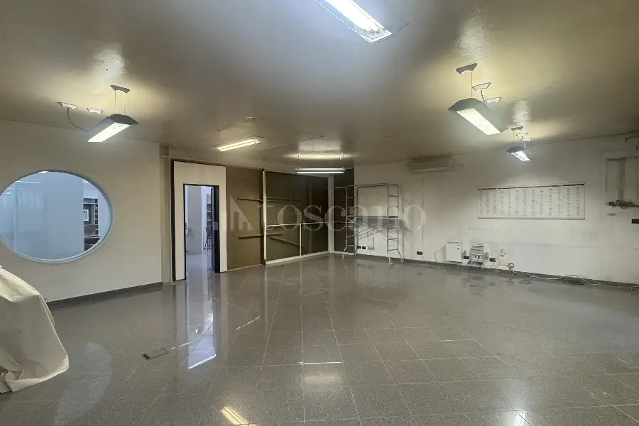 Magazzino in affitto di 300 mq a €1.600 (rif. 56/2025)