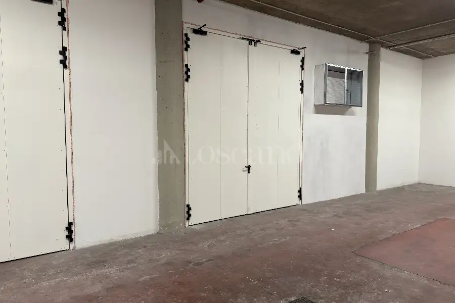 Magazzino in vendita di 300 mq a €70.000 (rif. 27/2025)