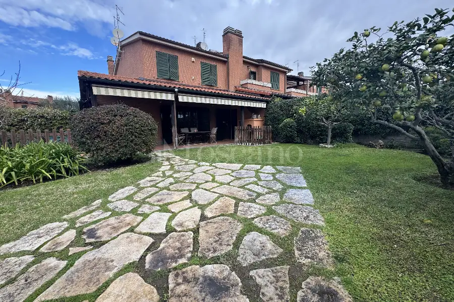 Villa in vendita di 200 mq a €449.000 (rif. 103/2025)