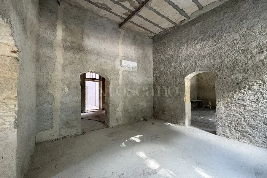 Casa in vendita di 254 mq a €350.000 (rif. 111/2026)