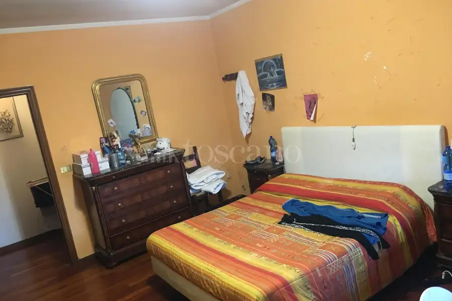 Casa in vendita di 320 mq a €350.000 (rif. 23/2026)