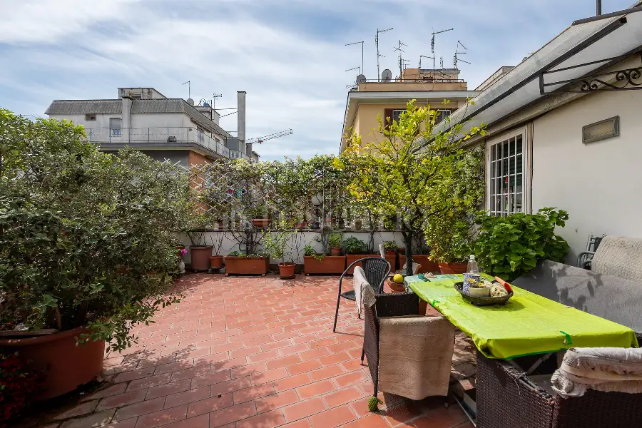 Attico in vendita di 90 mq a €399.000 (rif. 15/2026)