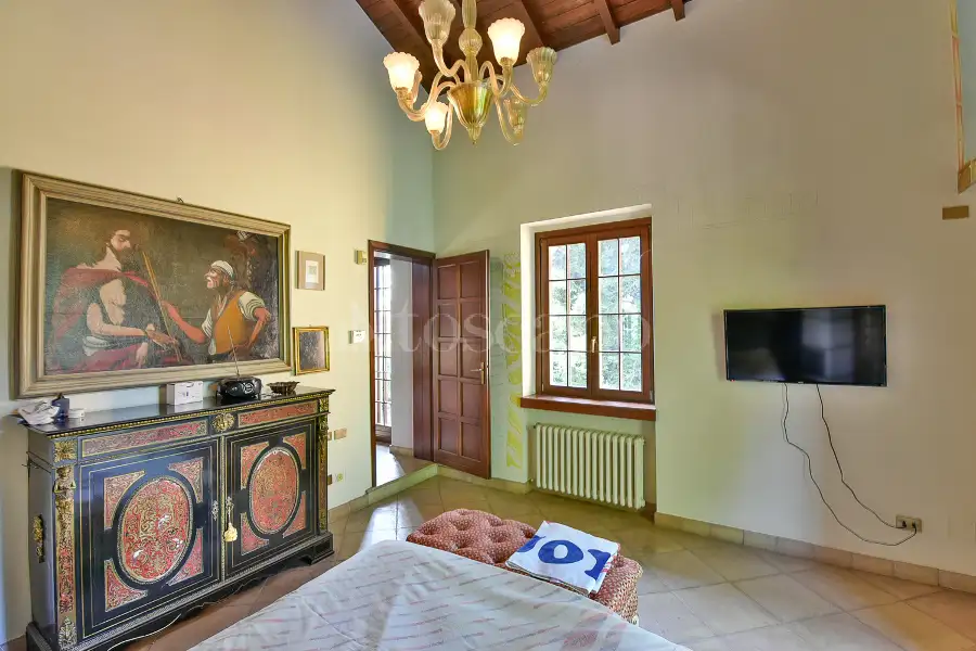Villa in vendita di 320 mq a €630.000 (rif. 53/2026)