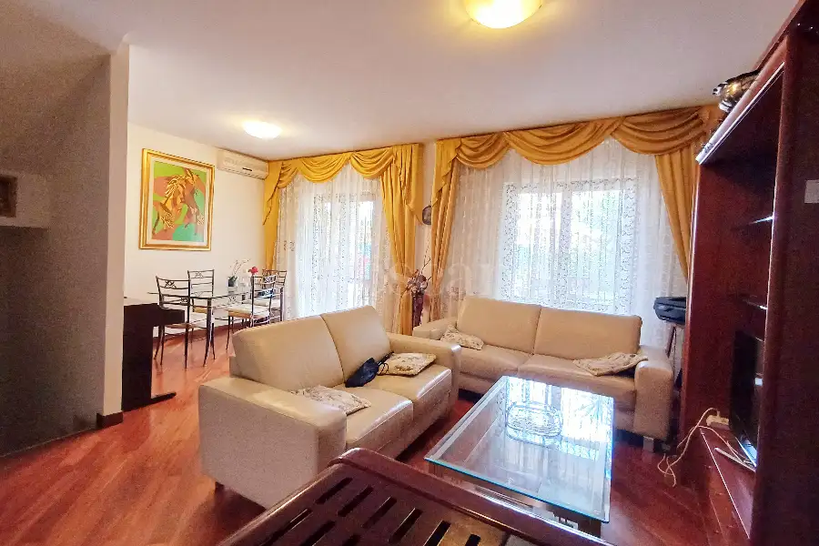 Villino a Schiera in vendita di 160 mq a €310.000 (rif. 21/2026)