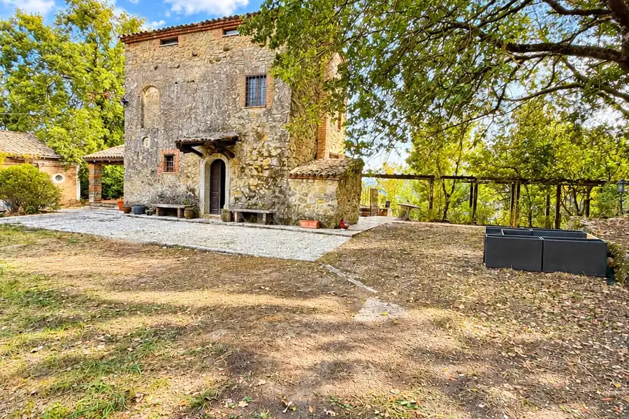 Rustico in vendita di 80 mq a €230.000 (rif. 169/2026)