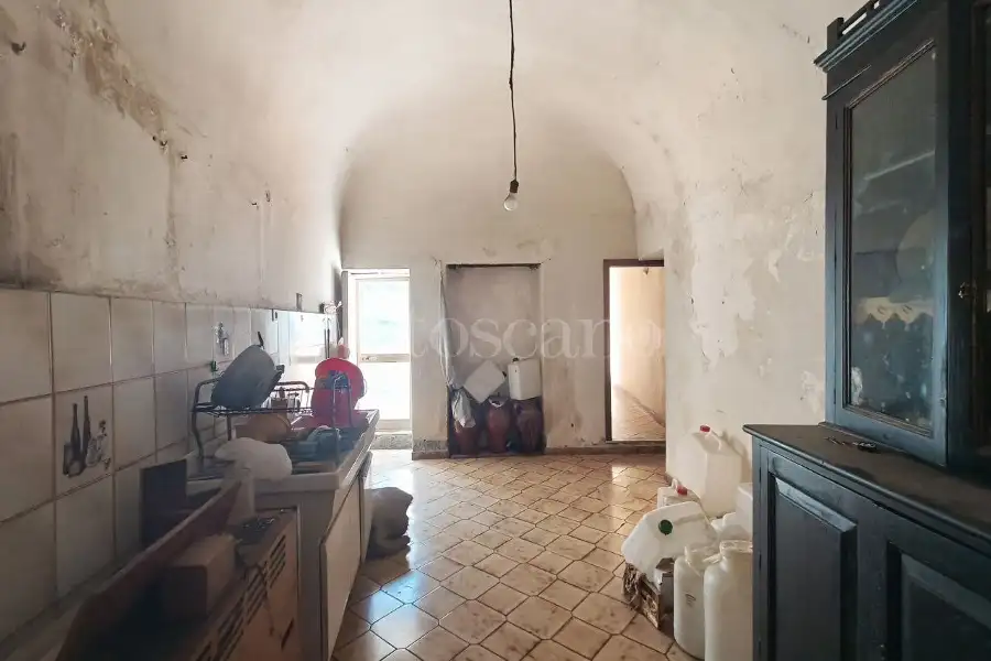 Casa Indipendente in vendita di 416 mq a €298.000 (rif. 174/2026)