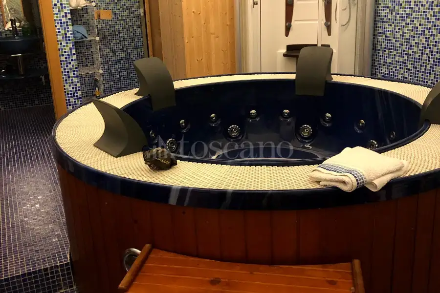 Villa in vendita di 650 mq a €998.000 (rif. 10/2024)