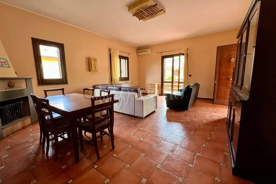Villa Bifamiliare in vendita di 287 mq a €415.000 (rif. 87/2025)