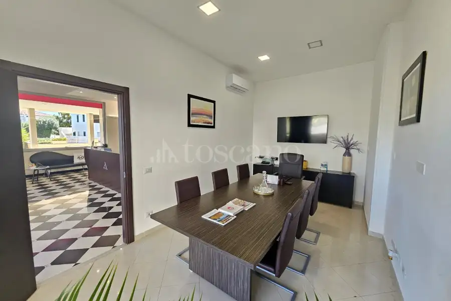 Negozio in vendita di 100 mq a €190.000 (rif. 51/2025)