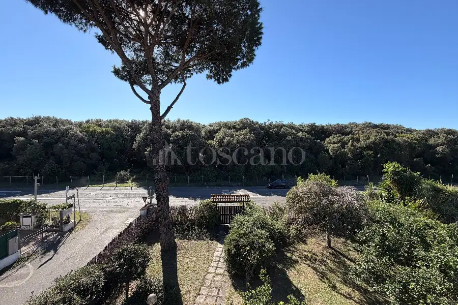 Villa in vendita di 250 mq a €739.000 (rif. 100/2026)
