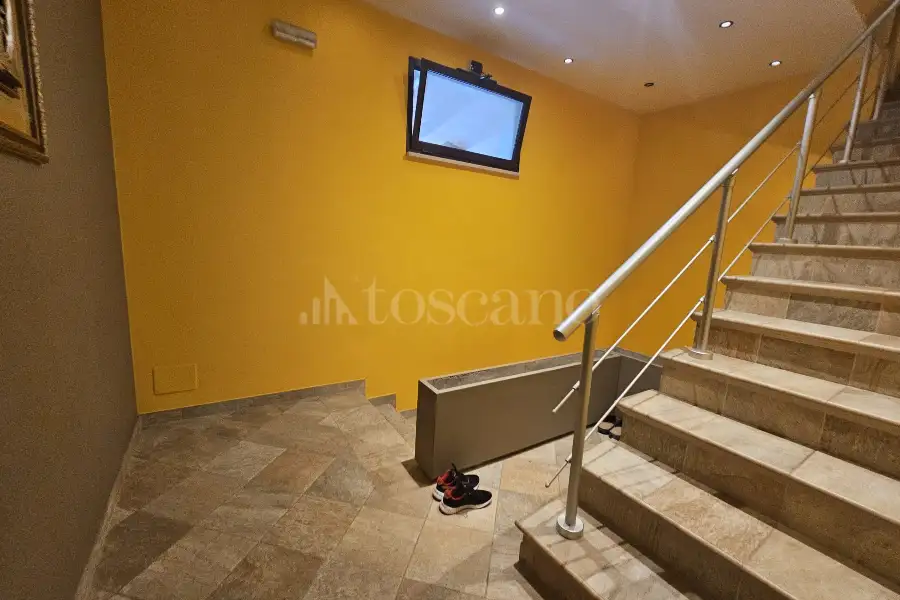 Villa in vendita di 350 mq a €570.000 (rif. 108/2025)