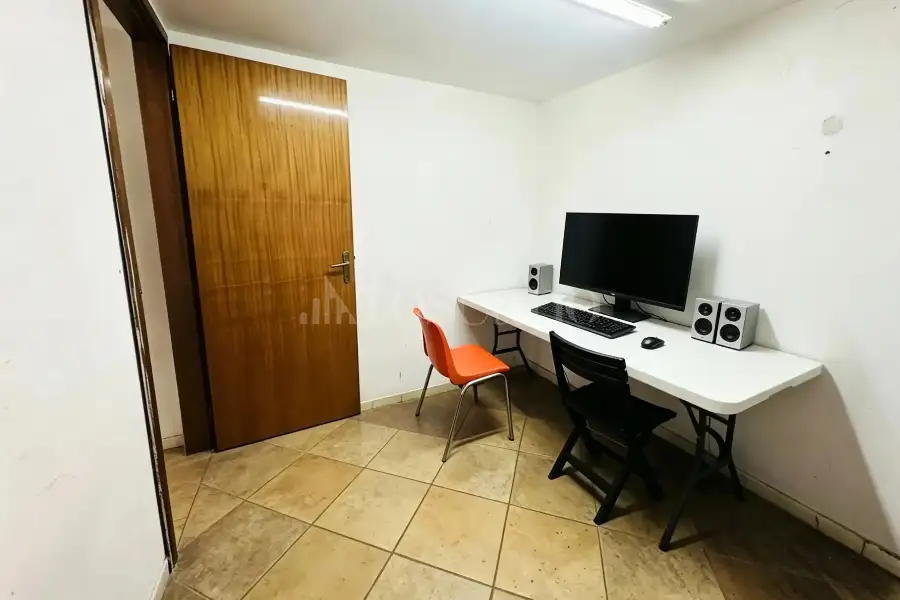 Negozio in vendita di 68 mq a €73.000 (rif. 42/2026)