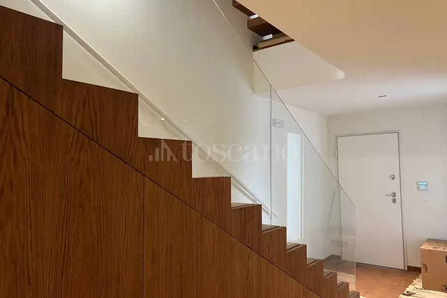 Villa Bifamiliare in vendita di 220 mq a €698.000 (rif. 7/2025)