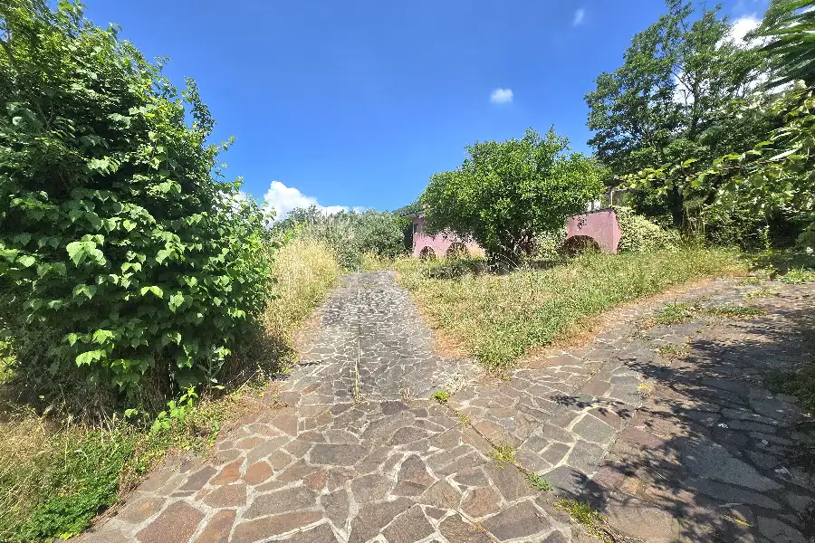 Villa in vendita di 200 mq a €780.000 (rif. 38/2026)