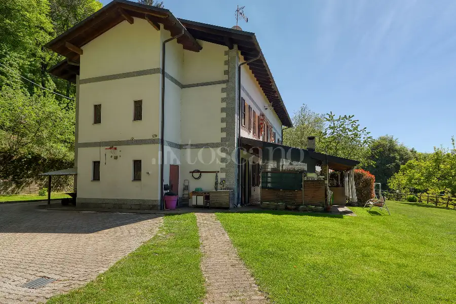 Casa Indipendente in vendita di 700 mq a €850.000 (rif. 146/2026)