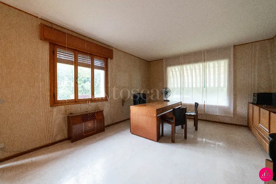 Villa in vendita di 390 mq a €430.000 (rif. 171/2025)