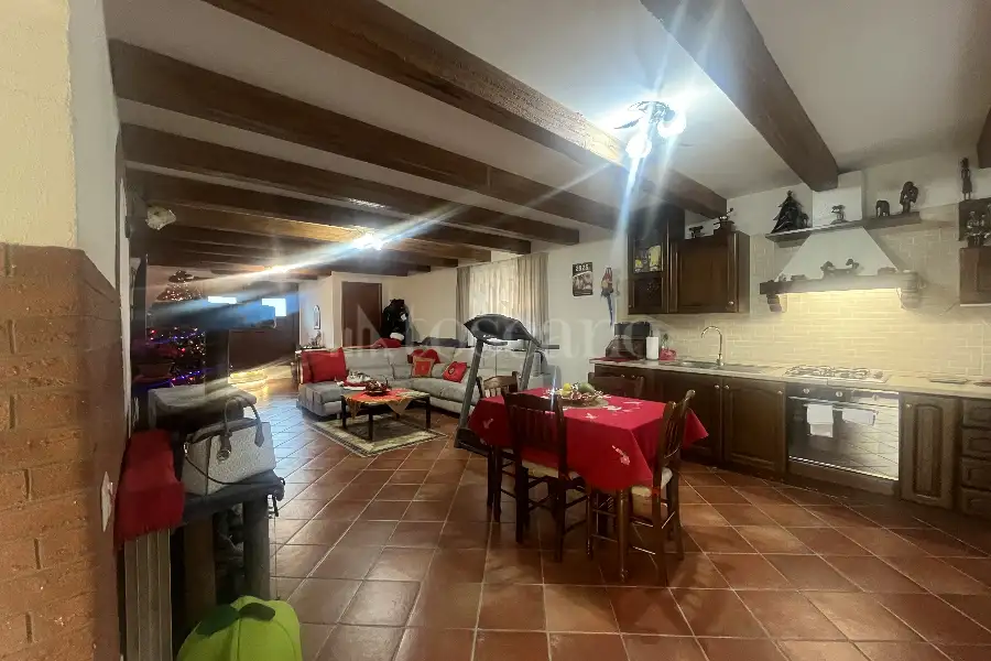 Casa Indipendente in vendita di 200 mq a €789.000 (rif. 51/2024)