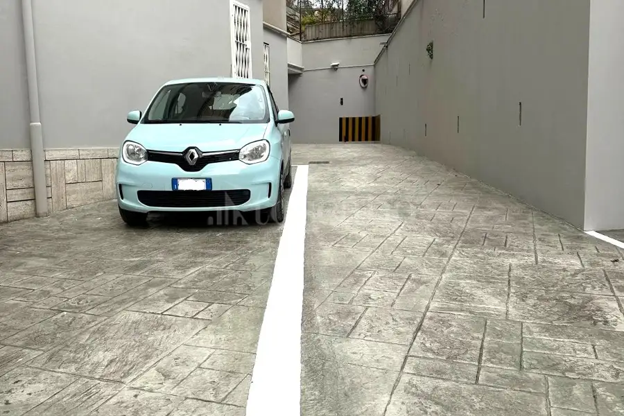 Posto Auto in vendita di 17 mq a €35.000 (rif. 7/2026)