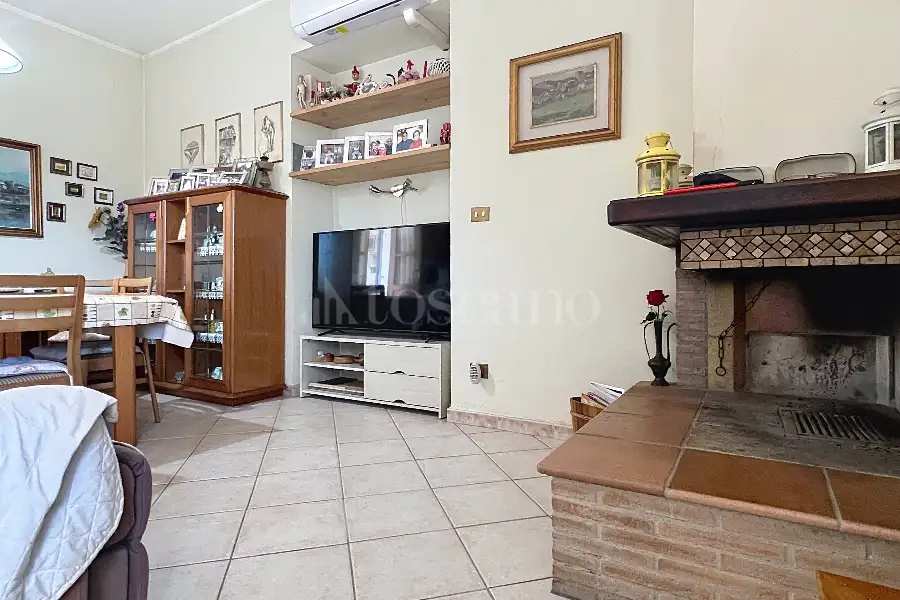 Casa Indipendente in vendita di 300 mq a €280.000 (rif. 85/2025)
