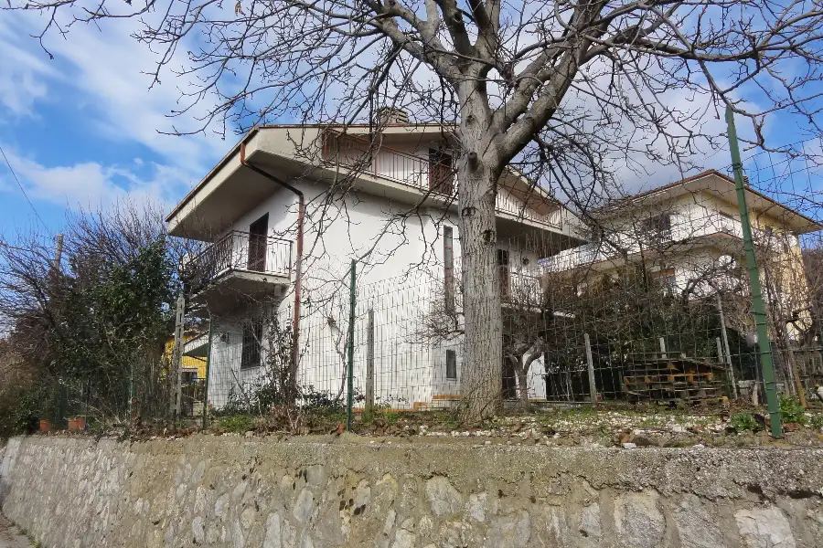 Casa in vendita di 270 mq a €219.000 (rif. 12/2026)