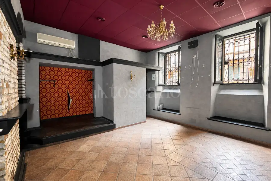 Negozio in vendita di 106 mq a €340.000 (rif. 18/2026)