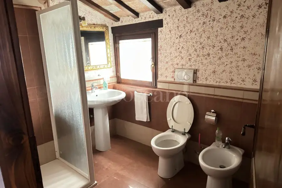 Albergo in vendita di 250 mq a €449.000 (rif. 40/2024)