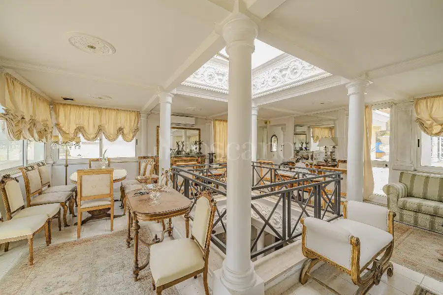 Villa in vendita di 210 mq a €980.000 (rif. 50/2026)