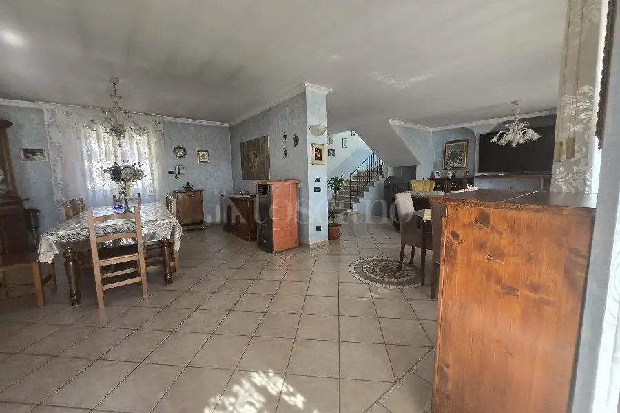 Casa Indipendente in vendita di 410 mq a €615.000 (rif. 40/2025)
