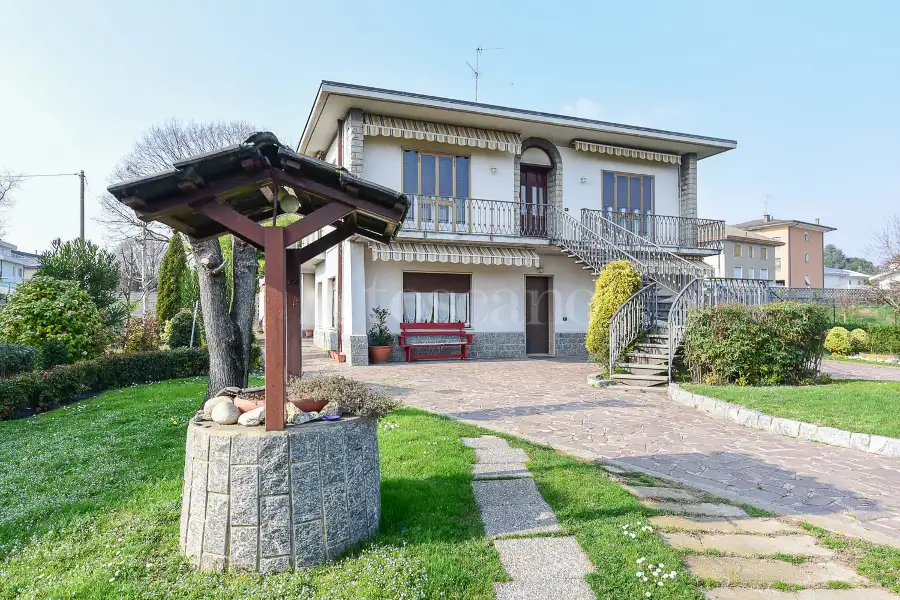 Casa in vendita di 100 mq a €238.000 (rif. 15/2026)