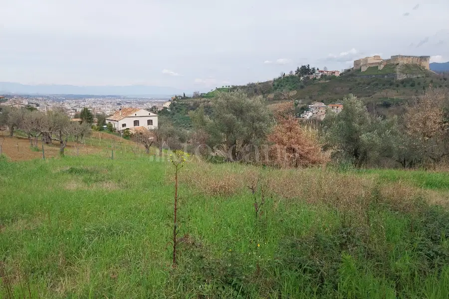 Edificabile Residenziali in vendita di 1.200 mq a €75.000 (rif. 13/2026)