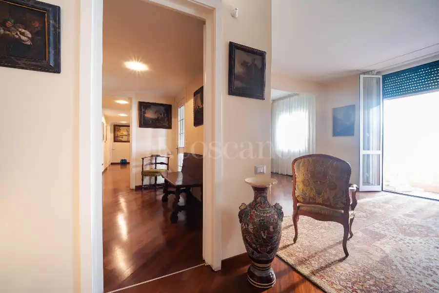 Casa in vendita di 280 mq a €1.950.000 (rif. 49/2025)