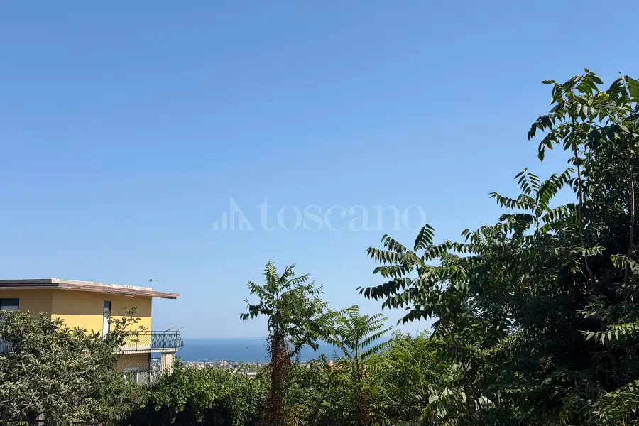 Villa in vendita di 6.000 mq a €659.000 (rif. 116/2026)