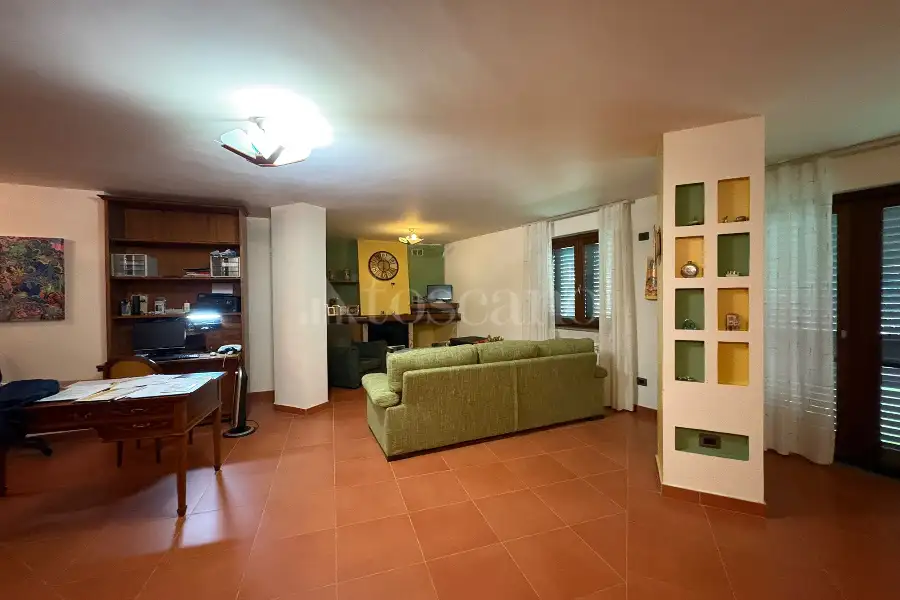 Villa in vendita di 335 mq a €395.000 (rif. 137/2025)