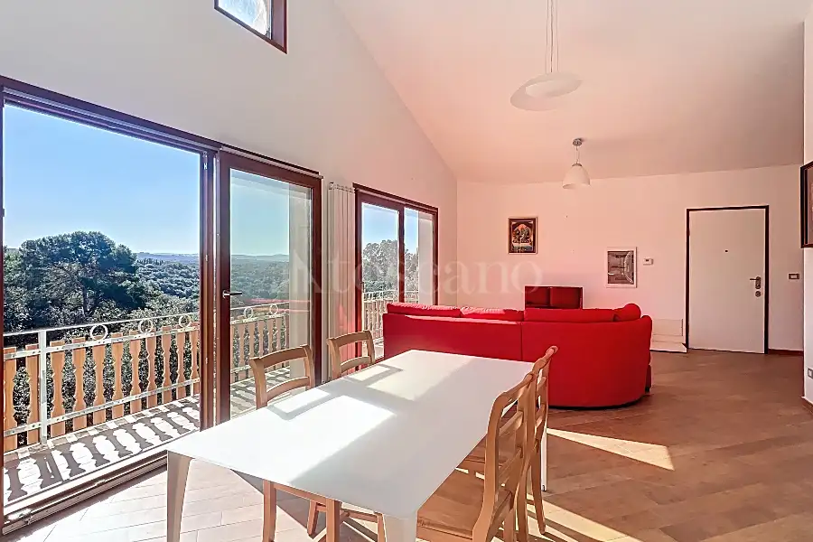 Villa in vendita di 630 mq a €670.000 (rif. 195/2025)