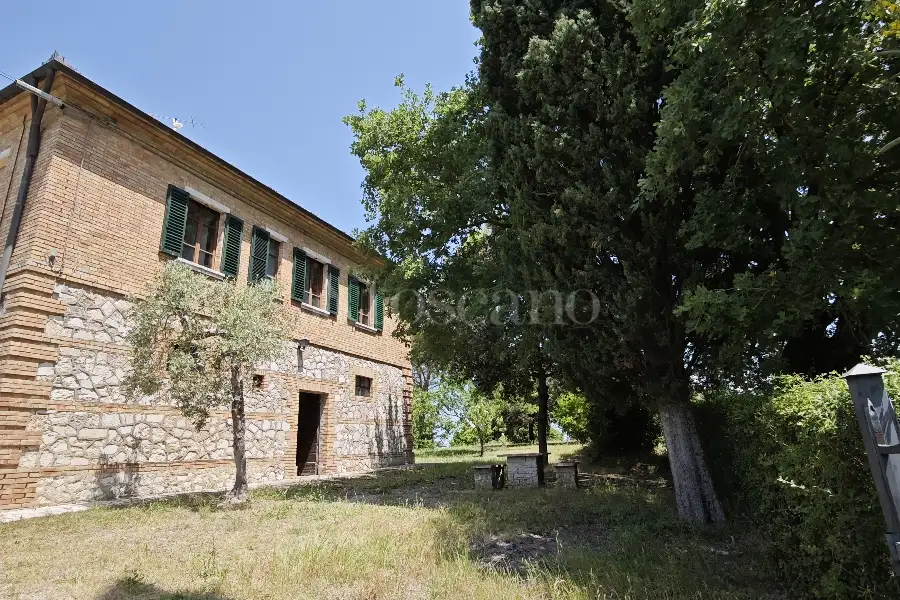 Casale in vendita di 250 mq a €285.000 (rif. 19/2025)