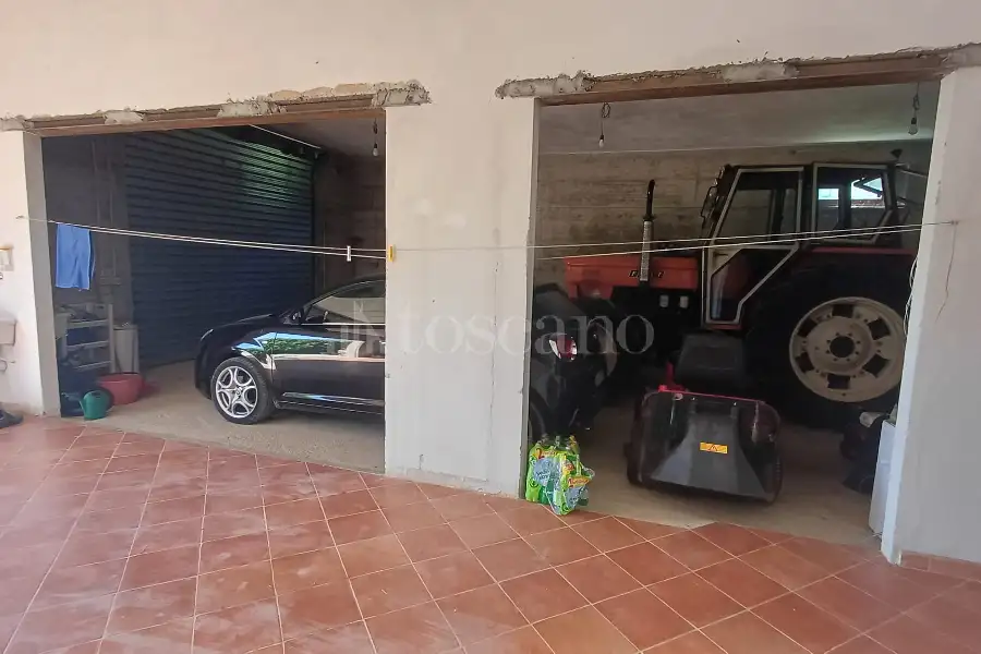 Villa in vendita di 400 mq a €1.230.000 (rif. 11/2026)