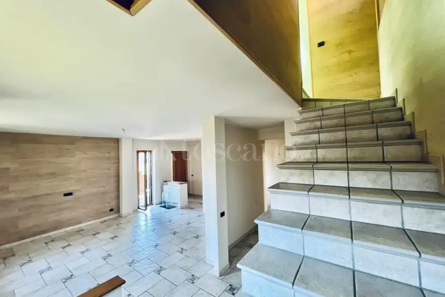 Villa in vendita di 280 mq a €275.000 (rif. 115/2026)