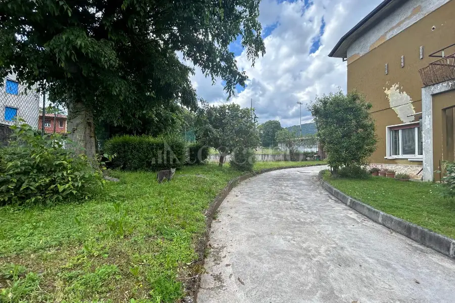 Palazzo in vendita di 400 mq a €460.000 (rif. 28/2024)